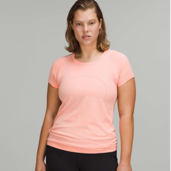 Lululemon Swiftly Tech 2.0 Short Sleeve Shirt Womens Size 16 Dew Pink NWT - Picture 1 of 12